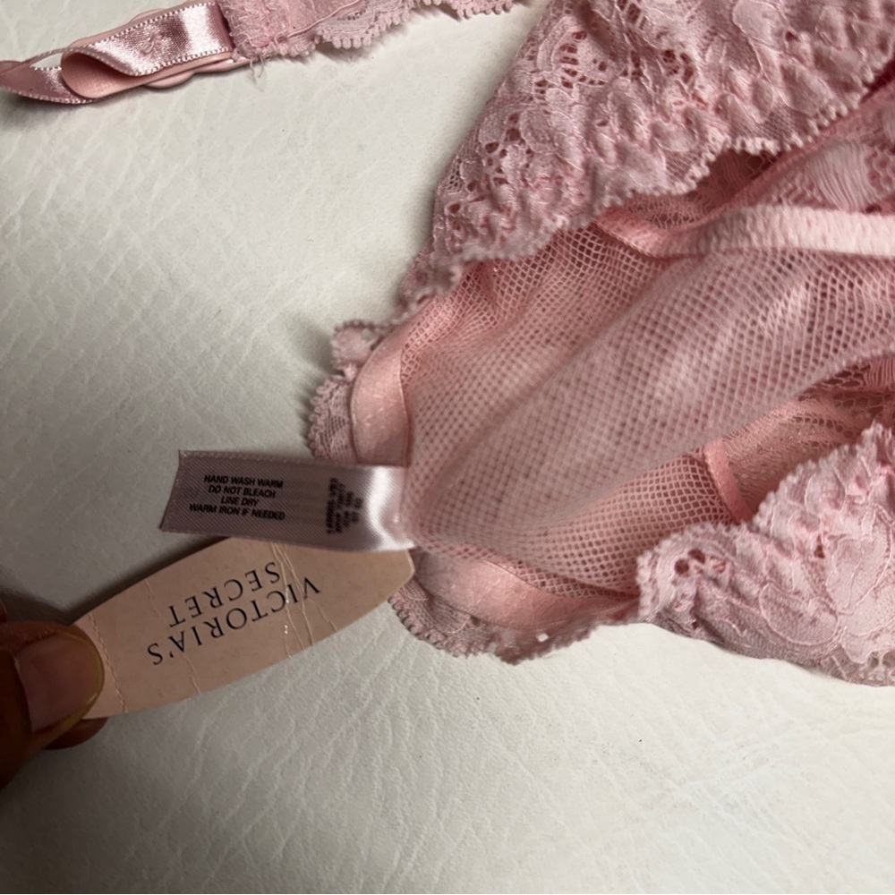 NWT Y2K Victoria's Secret Pink Lace Skirted Thong Removable Garter Straps, S - Picture 7 of 9